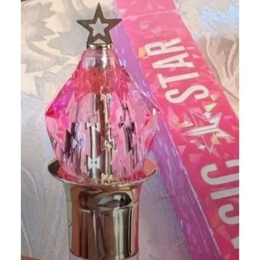 JEFFREE STAR - NWT - Magic Star Concealer in C9.5 (Light Skin/Golden Undertones)